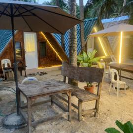 Sea Breeze Lodge