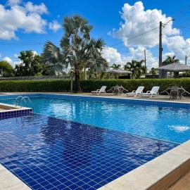 Casa com Piscina - Condomínio - Próx a Praia, hotel em Marechal Deodoro