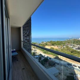 Apartment with Resort-style pools with beach access
