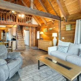 오키초비에 위치한 호텔 Dock & Views! Waterfront Cabin on Lake Okeechobee