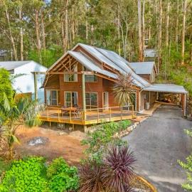 Hillside Retreat, your home in the Karri Trees