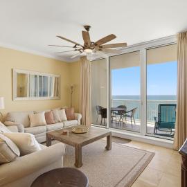 PRIVATE BEACH FRONT LUXURY CONDO, AMAZING VIEWS, INDiGO E, 5-STAR, 2 BALCONIES , PREFERRED PARTNER PRG, hotel in Pensacola