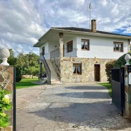 Casa Lupe - Galician Country Retreat near Beaches and Nature