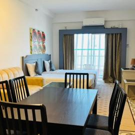 Rainbow Paradise Seaview by Achlys Collection, hotel in Tanjung Bungah
