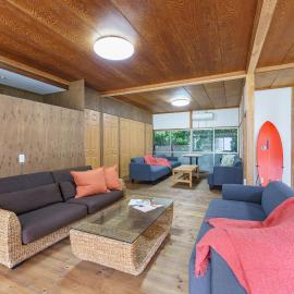 5 minutes to the coast Surfing & BBQ 2 bedrooms Max 17 people