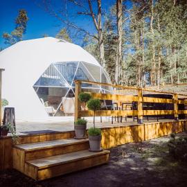 Skyview Glamping Jacuzzi , Sauna, hotel in Ludwinów