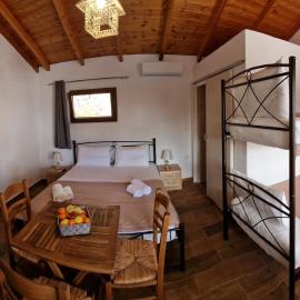 Ada, hotel u gradu Kamáres