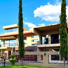 Escapade Lux Boutique Residence