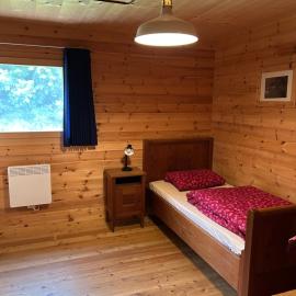 Gästezimmer mit Bad & Küche Tanter Dossa, hotel v destinaci Scuol