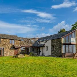 Spacious Barn Conversion 4 Bedroom Hot Tub - Pass the Keys