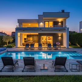 Villa Ula in Pula with heated pool, sauna & private tennis court, hotel i Pula