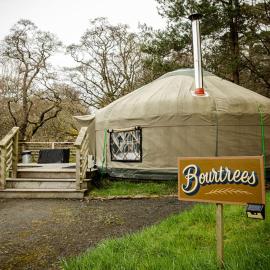 Kelburn Yurts - Bourtrees, hotel a Fairlie