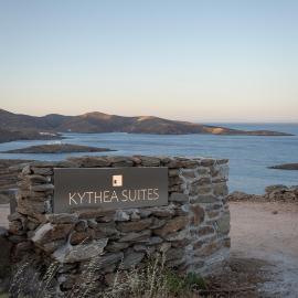 Kythea Suites Kythnos, hôtel à Kythnos