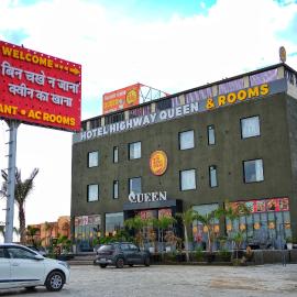 Hotel Highway Queen: Dādu şehrinde bir otel