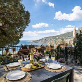 Sunset Haven - Ospedaletti, hotel en Ospedaletti