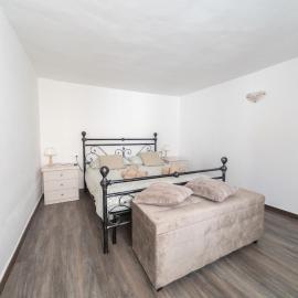 New Rustic Home on Lake Como, La casa del Borgo, Historic Village, hotel en Bellano