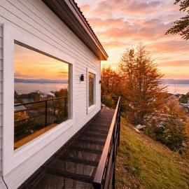CIELO AUSTRAL house overlookin the ocean, hotel di Ushuaia