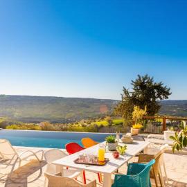 Casale Xenia, hotel u gradu Lyso