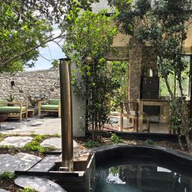 Bush Music Modern Farm Stone Cottage, hotel in St Francis Bay