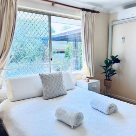 Pet friendly home near Adventure World Fiona Murdoch, ξενοδοχείο στο Περθ