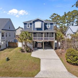 Pool Spa Fire Pit & More at this OKI Escape, hotel in Oak Island