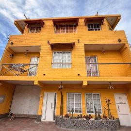 Maité Hospedaje, hotel in Santa María