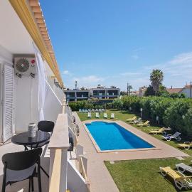 Villa Paradise, hotel in Olhos de Água
