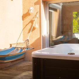 Belle villa avec Jacuzzi, Parking, Climatisation, Jardin, Calme, Hotel in Biarritz