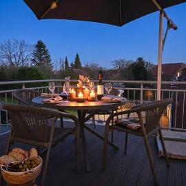 Lindenhof Family Stay 2BR & Bunkbed in Neuenburg
