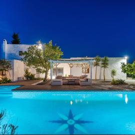 8 Guests Large Villa near Bossa Beaches & Airport, hotel in Sant Josep de sa Talaia