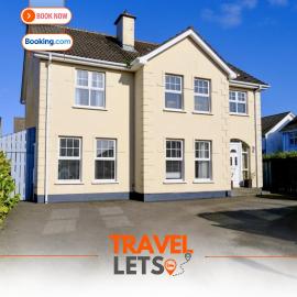 Spacious 4 Bedroom Pet Friendly House By Travel Lets Holiday Rentals Derry With Garden
