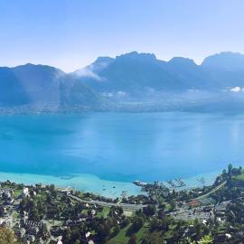Les Glycines Spacieux appartement 6 pers avec Jardin à 200m du Lac, hotel in Sévrier
