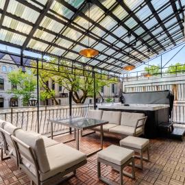 Theatre Hotel by Lodgo