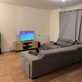 Appartement T2 tout confort RER Chenay Gagny, hotel in Gagny