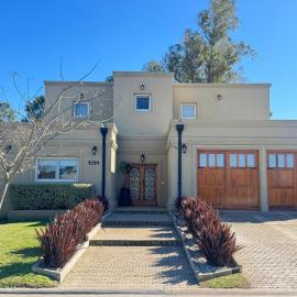 La Aurelia House