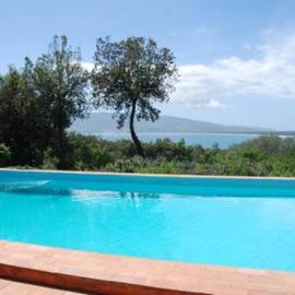 Villa di lusso con piscina fronte mare, Hotel in Ansedónia