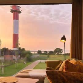 Meerglück am Beltblick Fehmarn - FeWo mit Sauna, Blick auf Ostsee und Leuchtturm, nur 150 m zum Meer