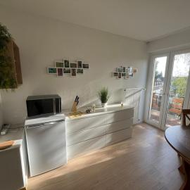 Dachgeschosswohnung mit Balkon in gruener Umgebung in der Naehe von Koeln