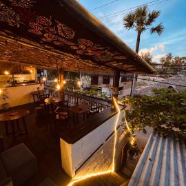 Casa Moon Trincomalee Beach House, хотел в Тринкомале