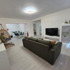 Green Apple Apartment Your comfort away from home, hotel in Capelas