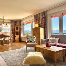 Sunny Alpine Apartment - 180 View, hotel v destinaci Lens