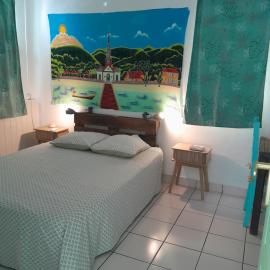 Anses d'arlet pieds dans l'eau, chambre d'hôtes, hotel in Grande Anse