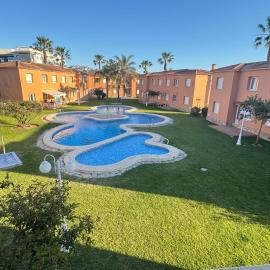 Apartamento Varsovia、オリーバのホテル