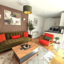 Sea Breeze, Stunning 2 bed, near beach, free parking, sleeps 5、ボーンマスのホテル