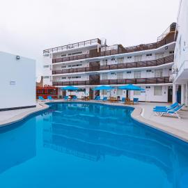 Hotel el Silencio, hotel v mestu Bombiso
