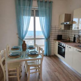 Pubble beach apartment, хотел в Фосачезия