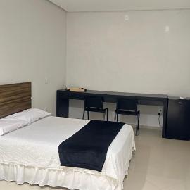 Espaço das esmeraldas-suite master, Hotel in Brumado