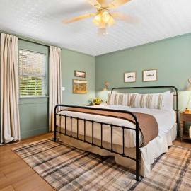 LMI -15- Laurel Falls Room: Summers Night, hotel in Lookout Mountain