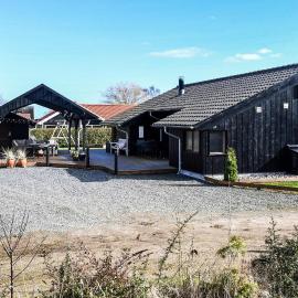 Holiday Home Søren Krogs Vej Bjert X, hotel in Åbjerg