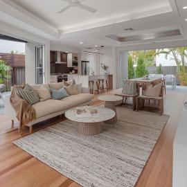 Newly Renovated Modern Noosa River Home With Pool